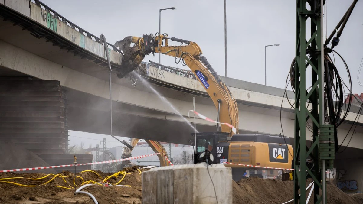 Berlin’de Yeni Ringbahn Köprüsü İçin Çalışmalar Yarın Başlıyor!, © Christoph Soeder/dpa Berlin’de Yeni Ringbahn Köprüsü İçin Çalışmalar Yarın Başlıyor!, © Christoph Soeder/dpa