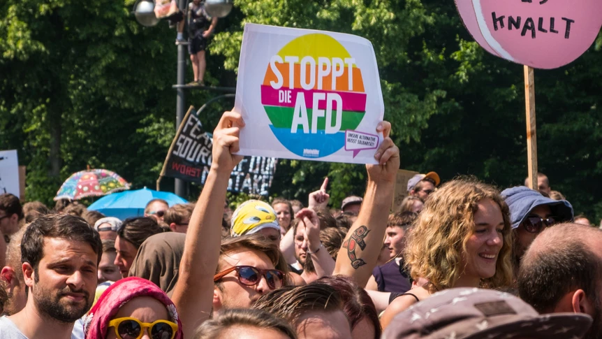 Aşırı Sağa Karşı Gösteriler Devam Ediyor, © Shutterstock Aşırı Sağa Karşı Gösteriler Devam Ediyor, © Shutterstock