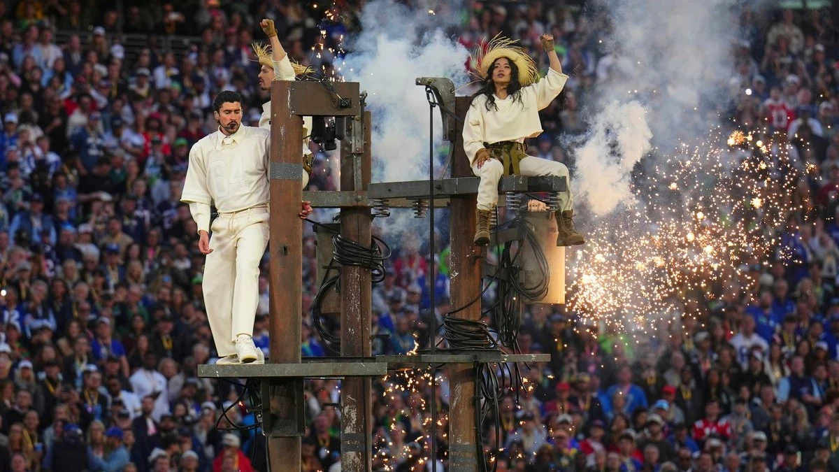 Super Bowl’un Açılışı Politik Oldu: Trump Açılış Şovunu Beğenmedi!, © Godofredo A. Vásquez/AP/dpa Super Bowl’un Açılışı Politik Oldu: Trump Açılış Şovunu Beğenmedi!, © Godofredo A. Vásquez/AP/dpa