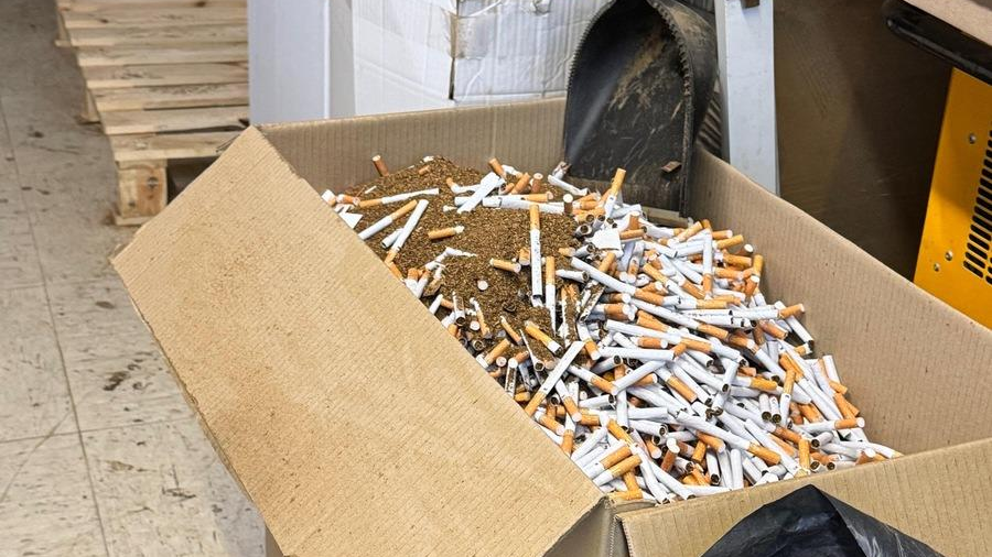 Düsseldorf’ta Yasa Dışı Sigara Fabrikası Davası Başladı!, © dpa