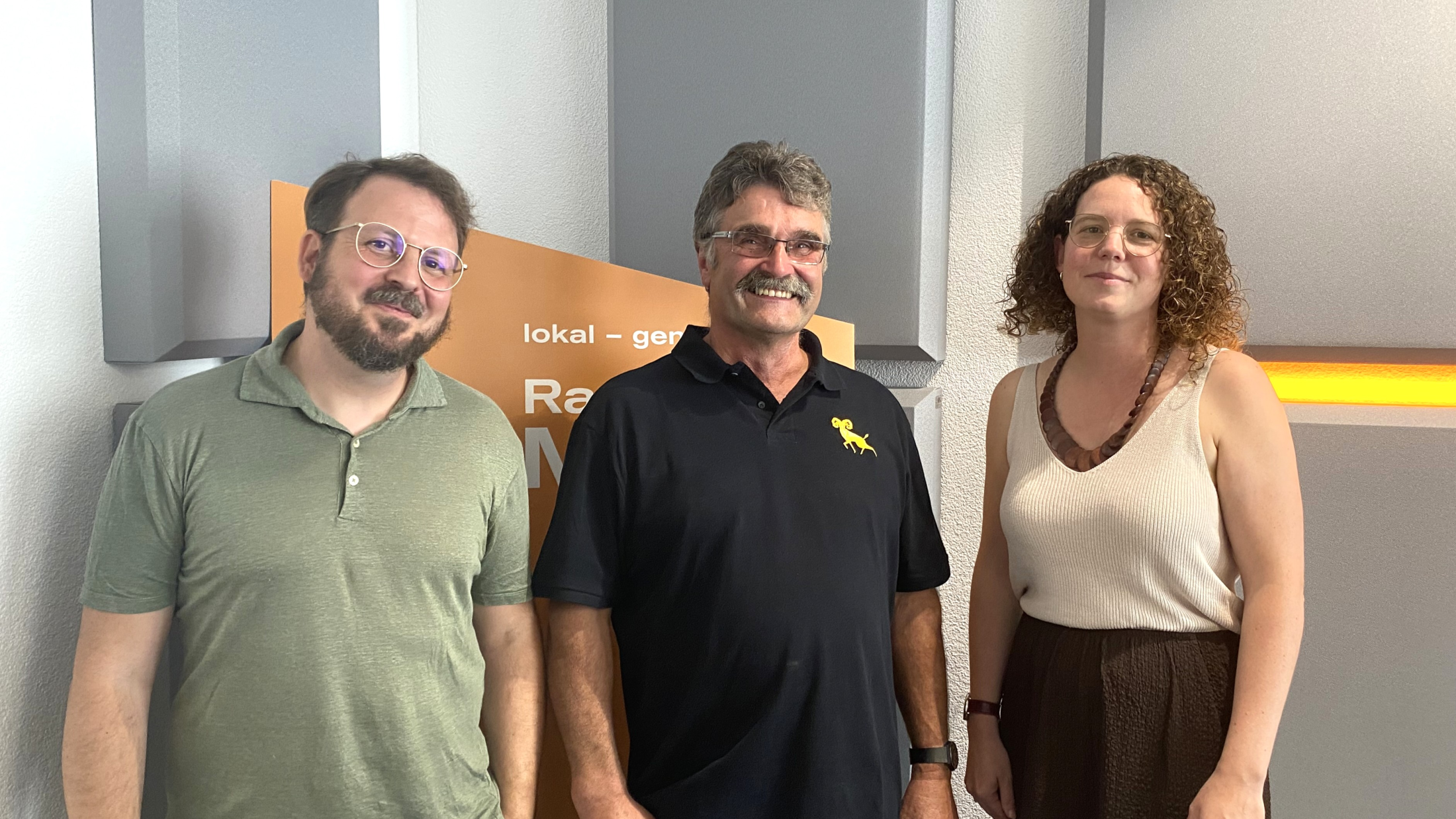 © Von links: Sebastian Schmid (GLP), Andreas Schnetzler (EDU), Nina Schärrer (FDP). Bild: Radio Munot.