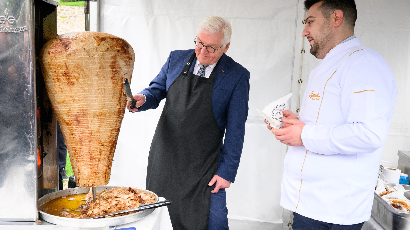 Cumhurbaşkanı Steinmeier Döner Kesti! , © dpa