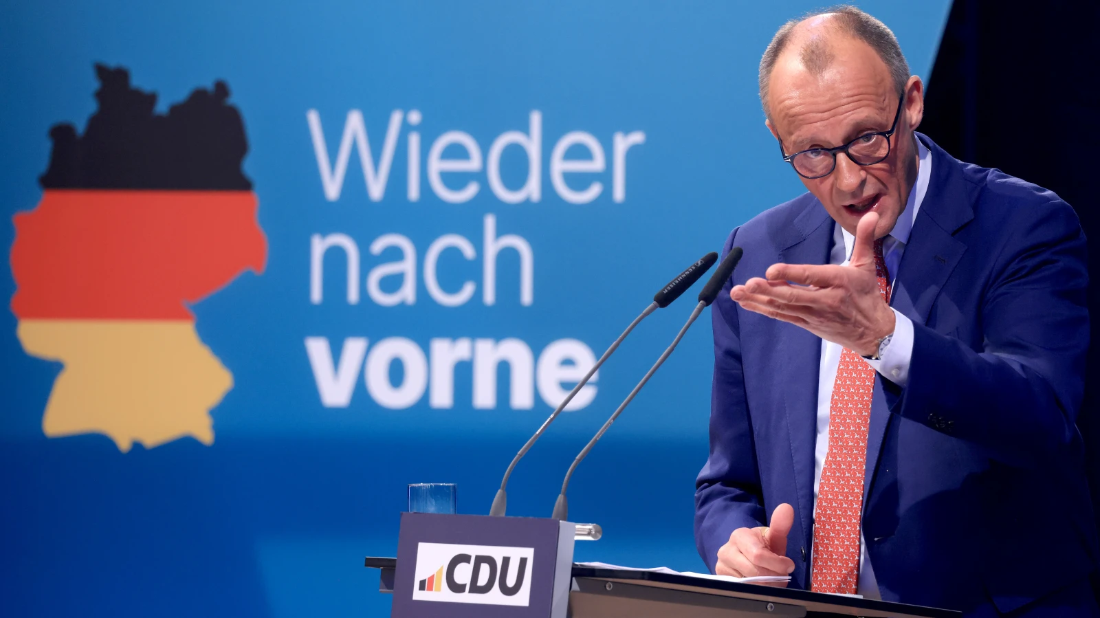 CDU ve AfD İşbirliğine Siyasi Tepkiler Büyüyor!, © dpa CDU ve AfD İşbirliğine Siyasi Tepkiler Büyüyor!, © dpa