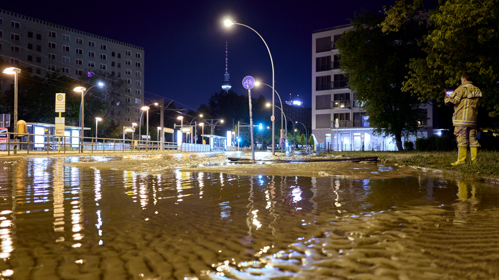Berlin’in Doğusunda Su Kesintisi – Binlerce Kişi Etkilendi!, © Michael Ukas/dpa