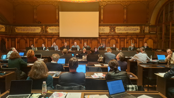 Stadtparlament debattiert über Zukunft des Kirchhofplatzes, © Bild: Radio Munot