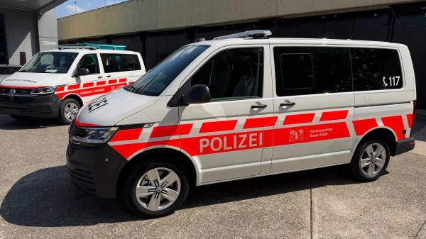 Neues Fahrzeugdesign für Basler Kantonspolizei, © Kantonspolizei Basel-Stadt Neues Fahrzeugdesign für Basler Kantonspolizei, © Kantonspolizei Basel-Stadt