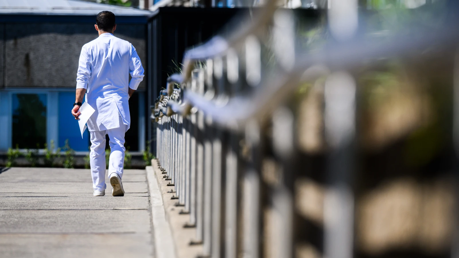 Türk Hekimin Uzmanlık Belgesi 18 Aydır Bekletiliyor, © dpa Türk Hekimin Uzmanlık Belgesi 18 Aydır Bekletiliyor, © dpa