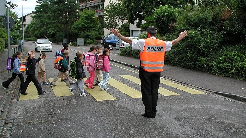 1300 neue Mittelschüler starten im Kanton St. Gallen, © Keystone / Polizei BL / STR / Symbolbild 1300 neue Mittelschüler starten im Kanton St. Gallen, © Keystone / Polizei BL / STR / Symbolbild