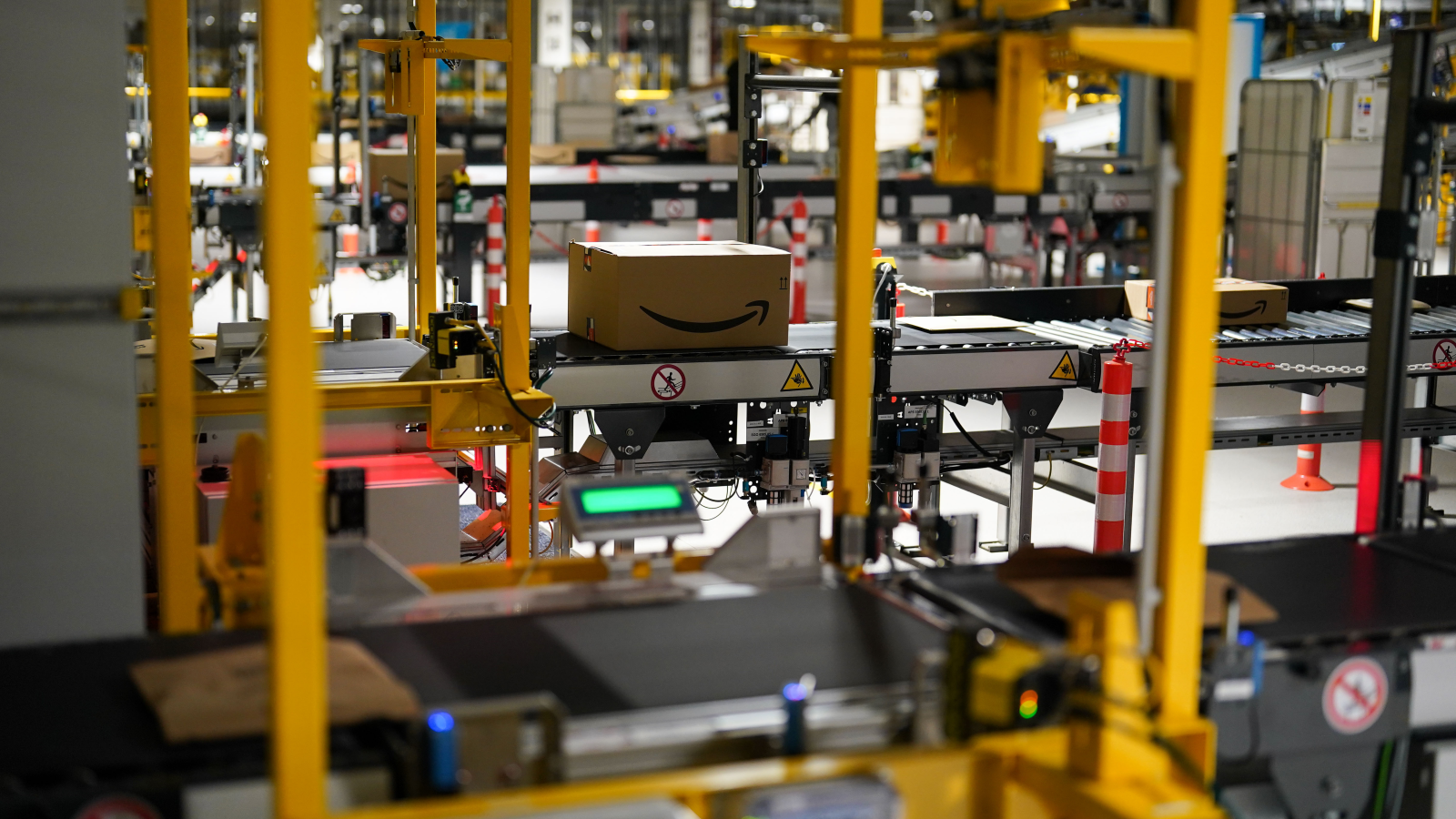 Bremen’de Uzun Süren Black Friday'e Tepkiler Çoğalıyor!, © dpa