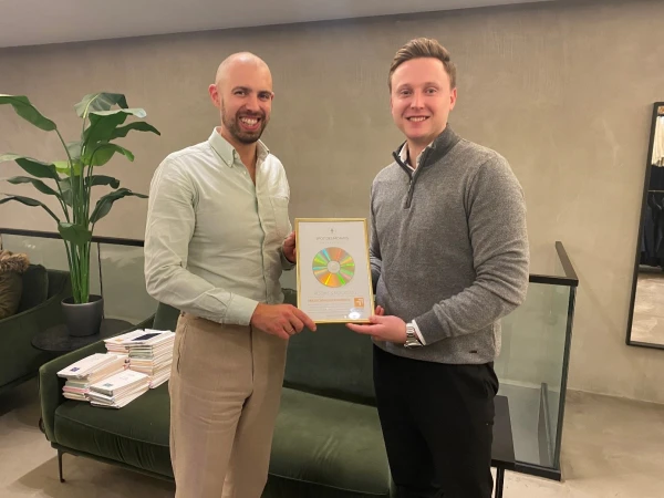 Spot des Monats Urkundenübergabe, © more marketing Spot des Monats Urkundenübergabe, © more marketing