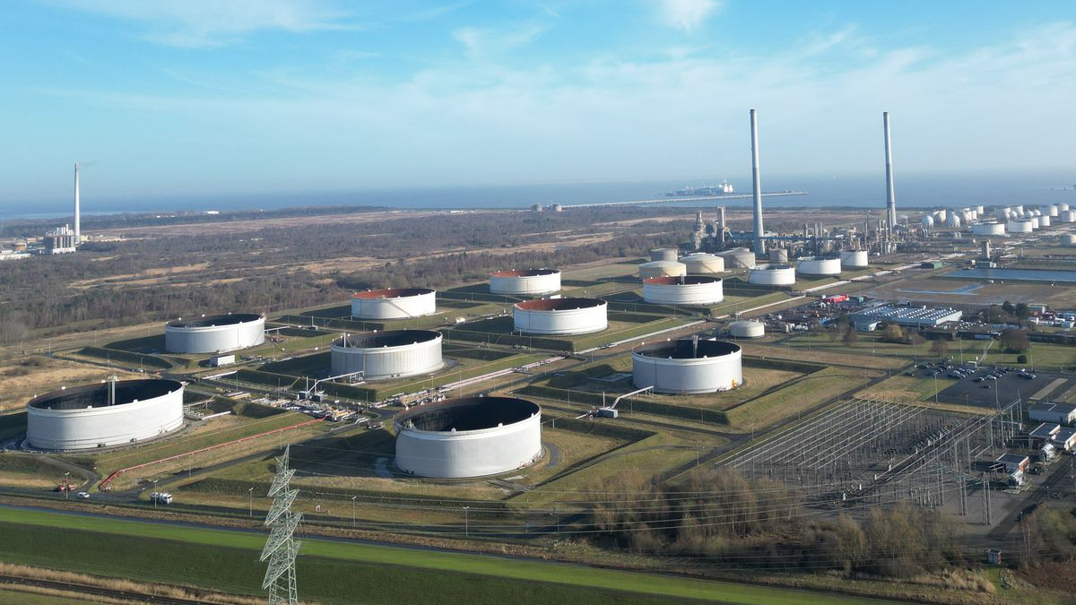 Almanya petrol rezervlerinin bir bölümünü serbest bıraktı!, © Lars Penning/dpa