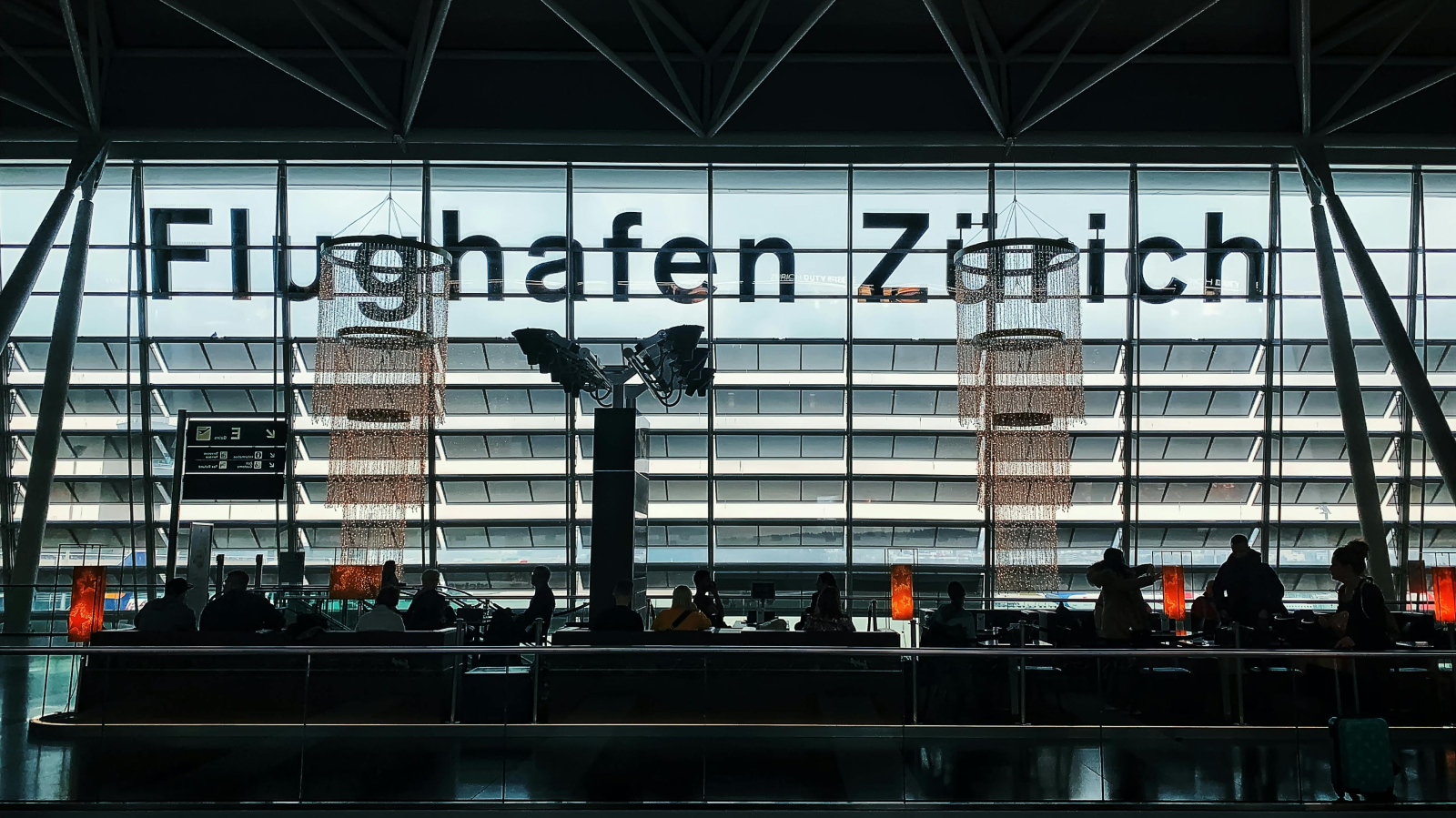 Das sind die verrücktesten Flughäfen der Welt!, © Frankentoon Studio