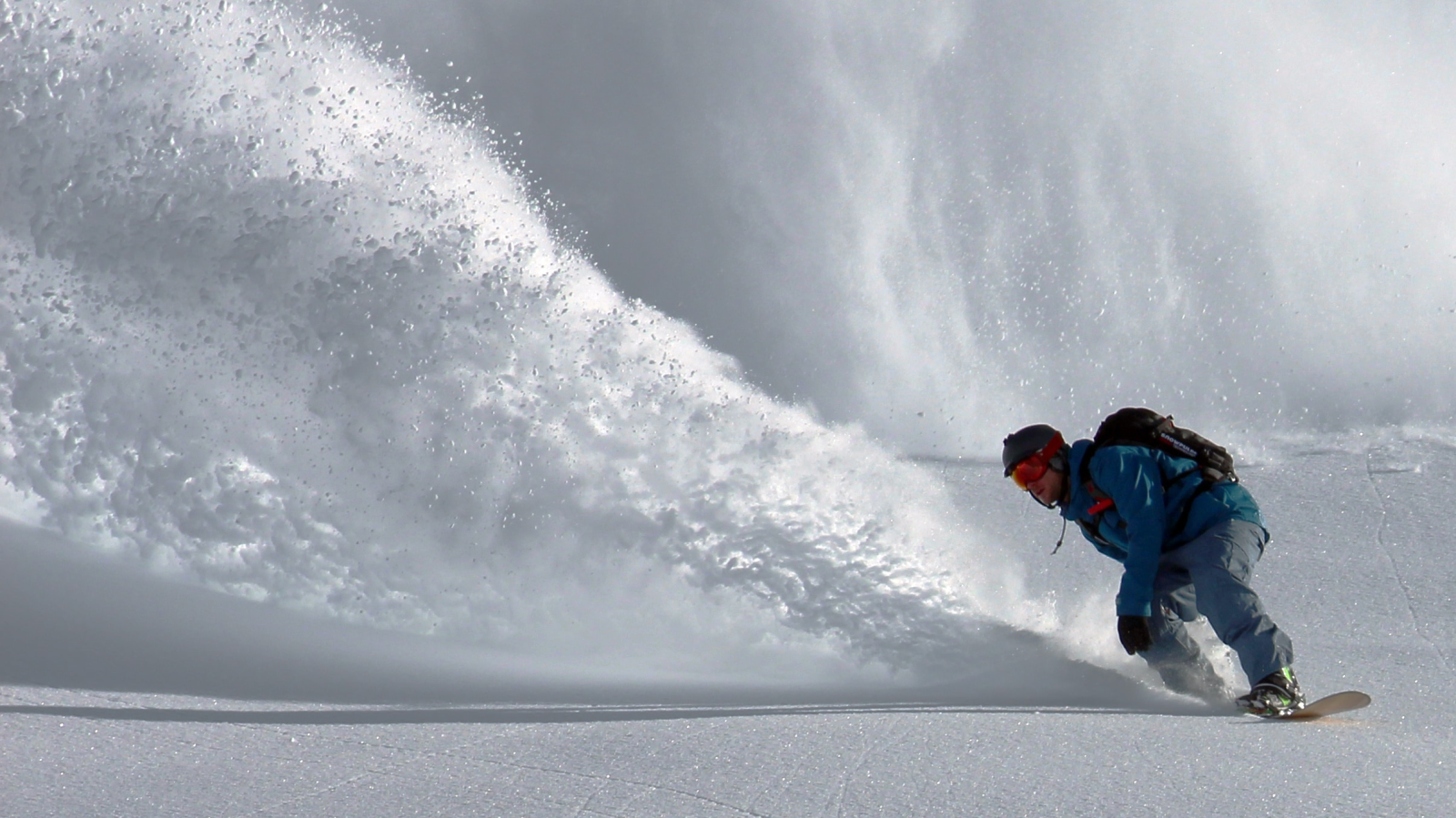 Schneebretter in Mellau, © Unsplash / Johannes Waibel